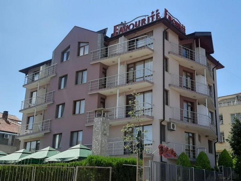 Family Hotel Favourite Obzor Buitenkant foto