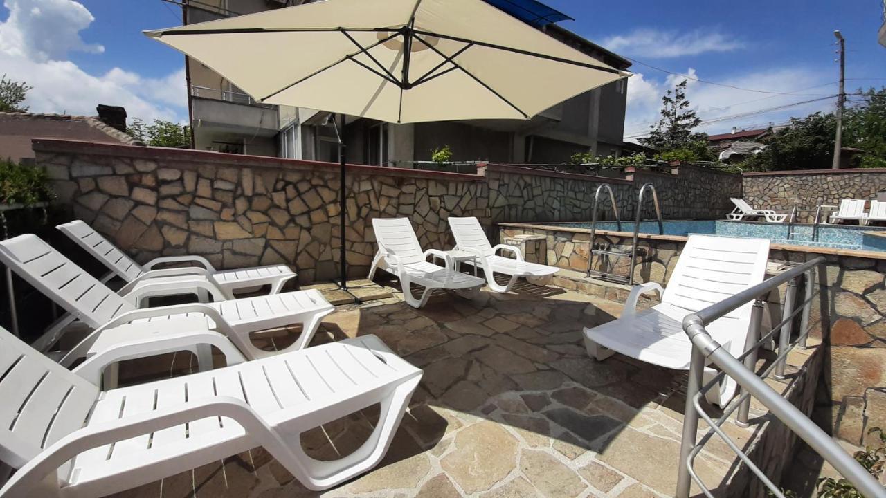 Family Hotel Favourite Obzor Buitenkant foto