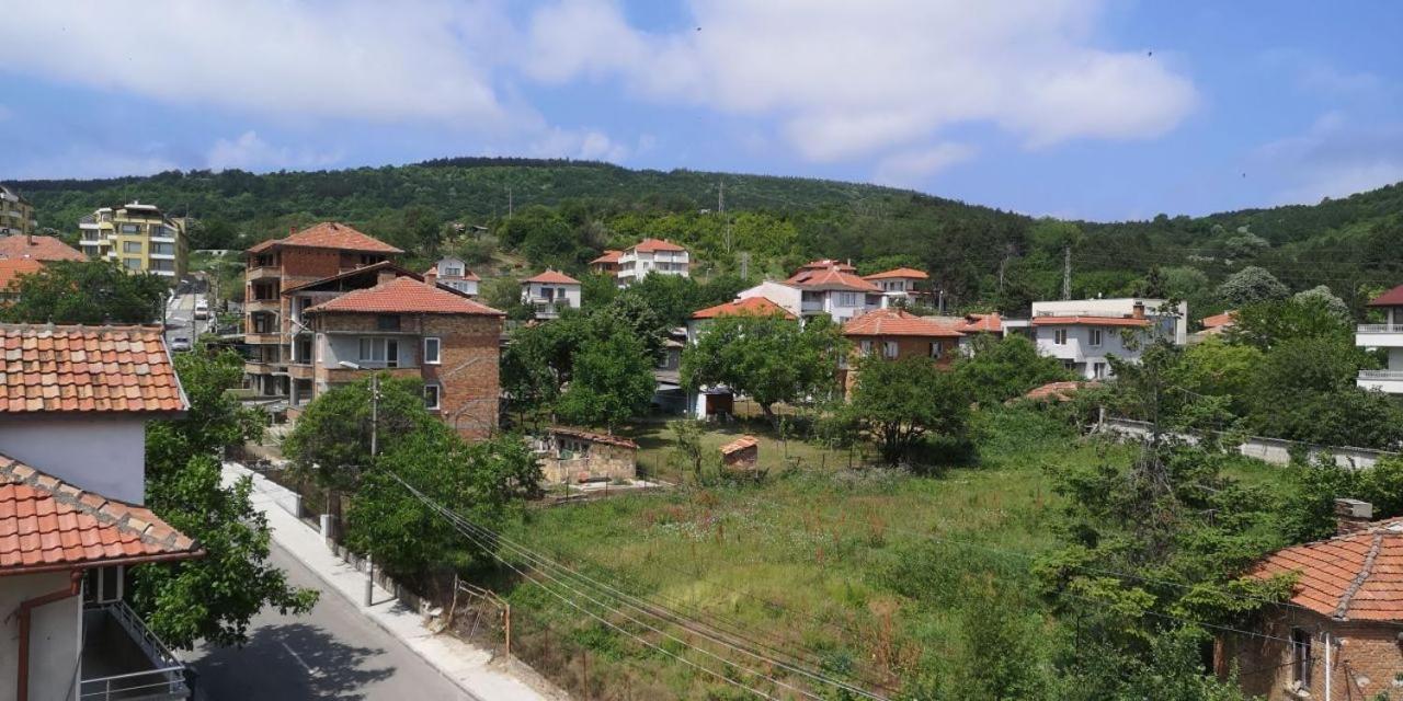 Family Hotel Favourite Obzor Buitenkant foto