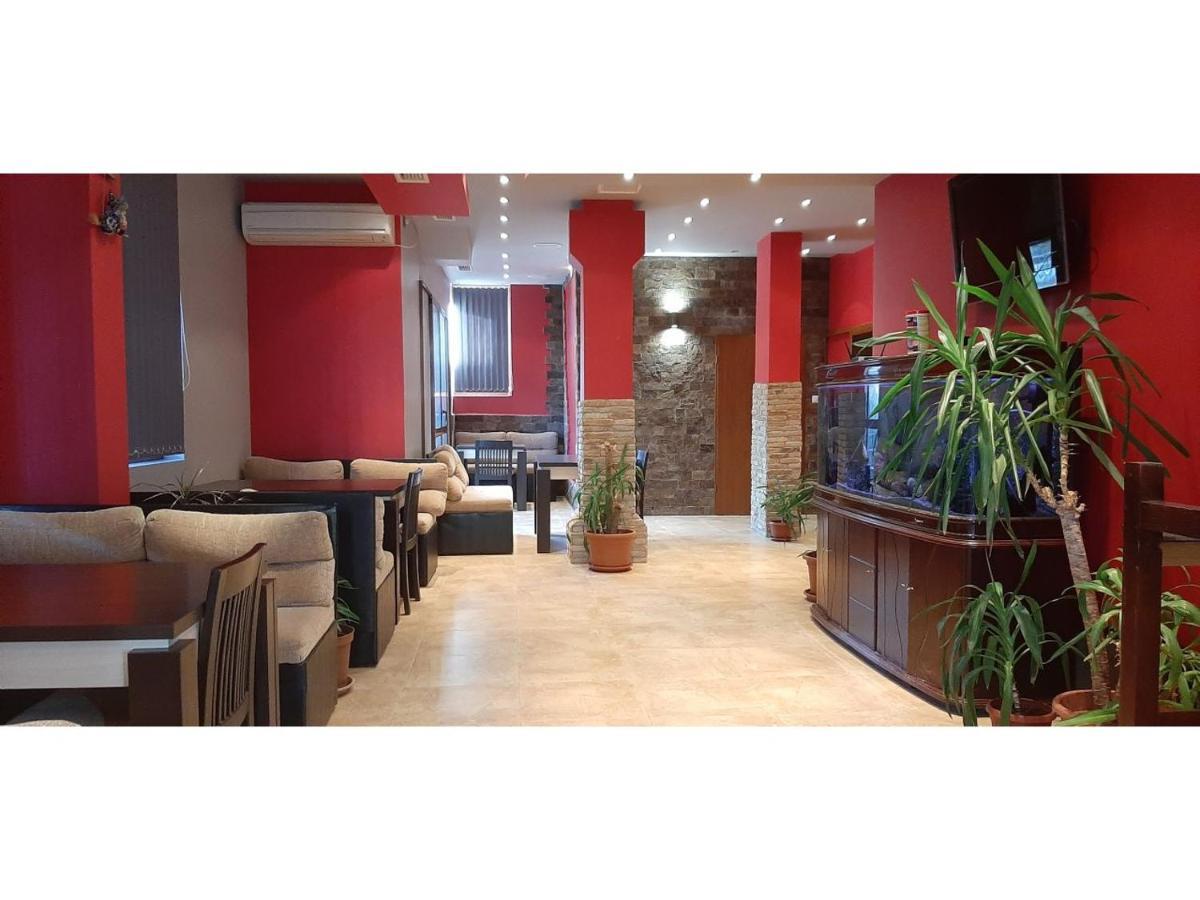 Family Hotel Favourite Obzor Buitenkant foto