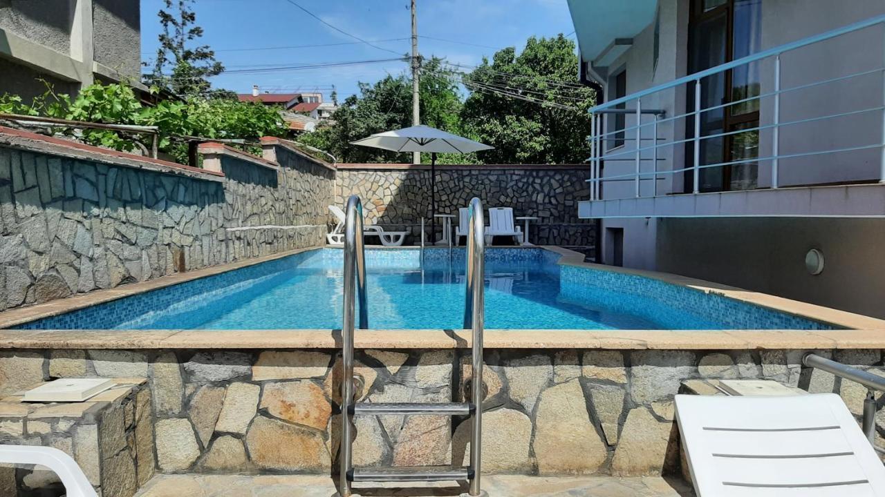 Family Hotel Favourite Obzor Buitenkant foto