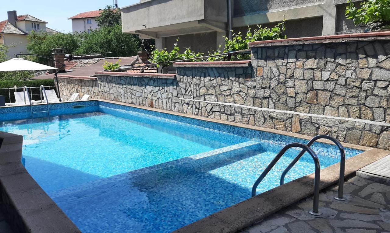 Family Hotel Favourite Obzor Buitenkant foto